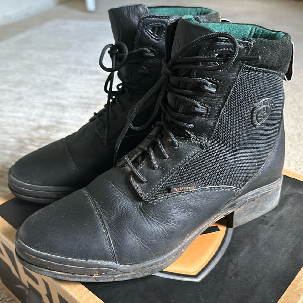 Ariat arctic lace women 8 paddock boot